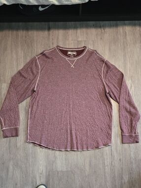American Eagle Outfitters Men’s Long-Sleeve Crew in Heather Maroon